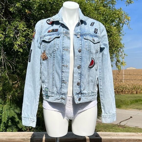 ZARA TRF Denim Jacket Trucker Style Size Medium - Picture 1 of 16